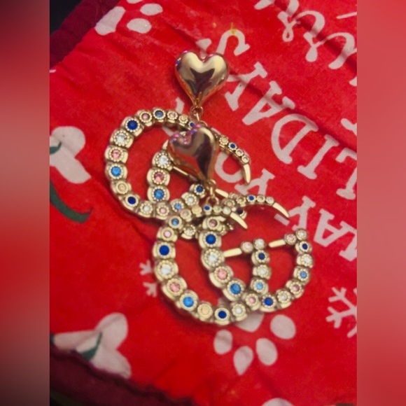 Gorgeous Gucci Patterned GG Cross Hoop dangle earrings - Picture 5 of 7